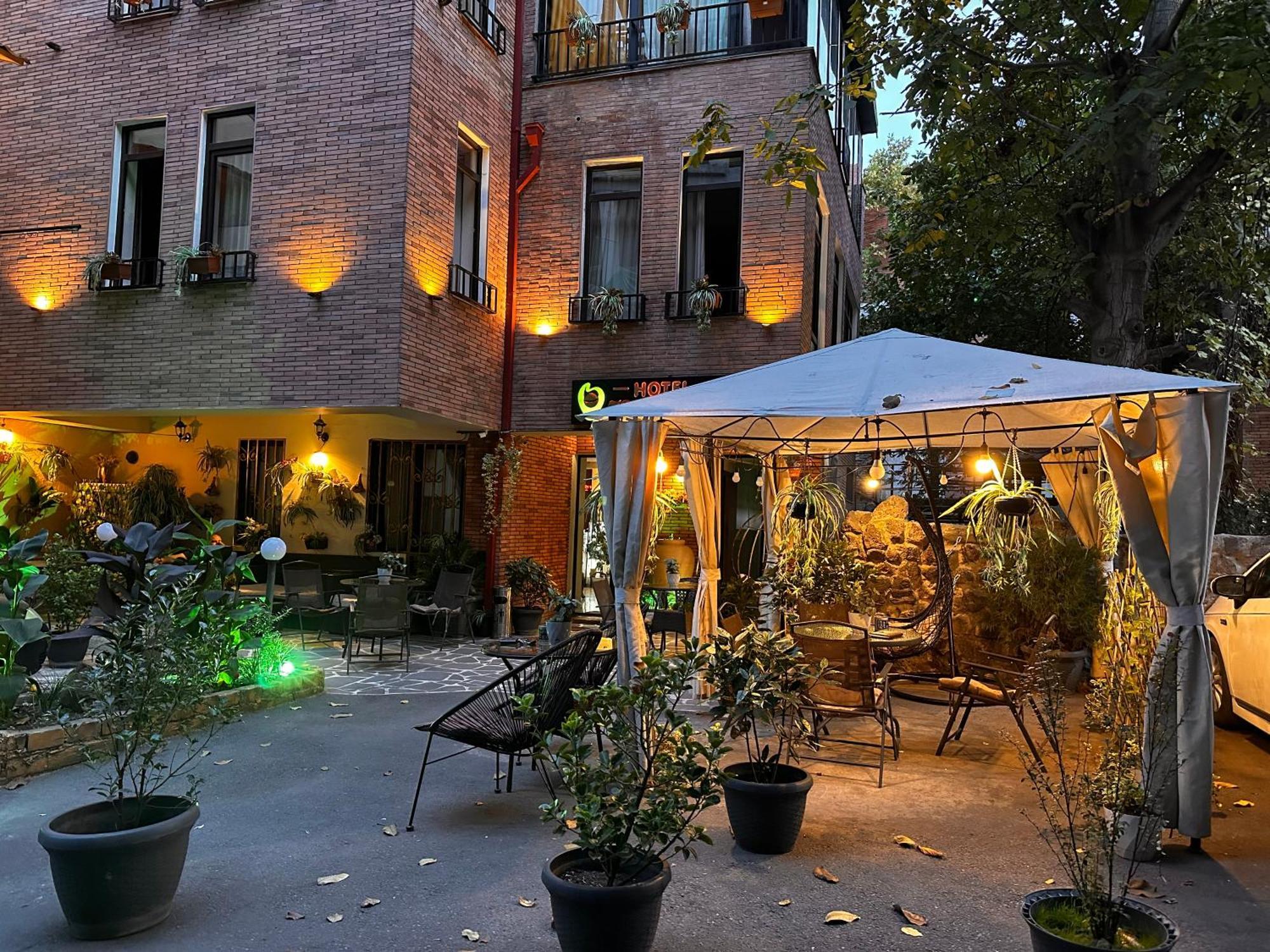 Terrace Tbilisi Center Hotel Exterior photo