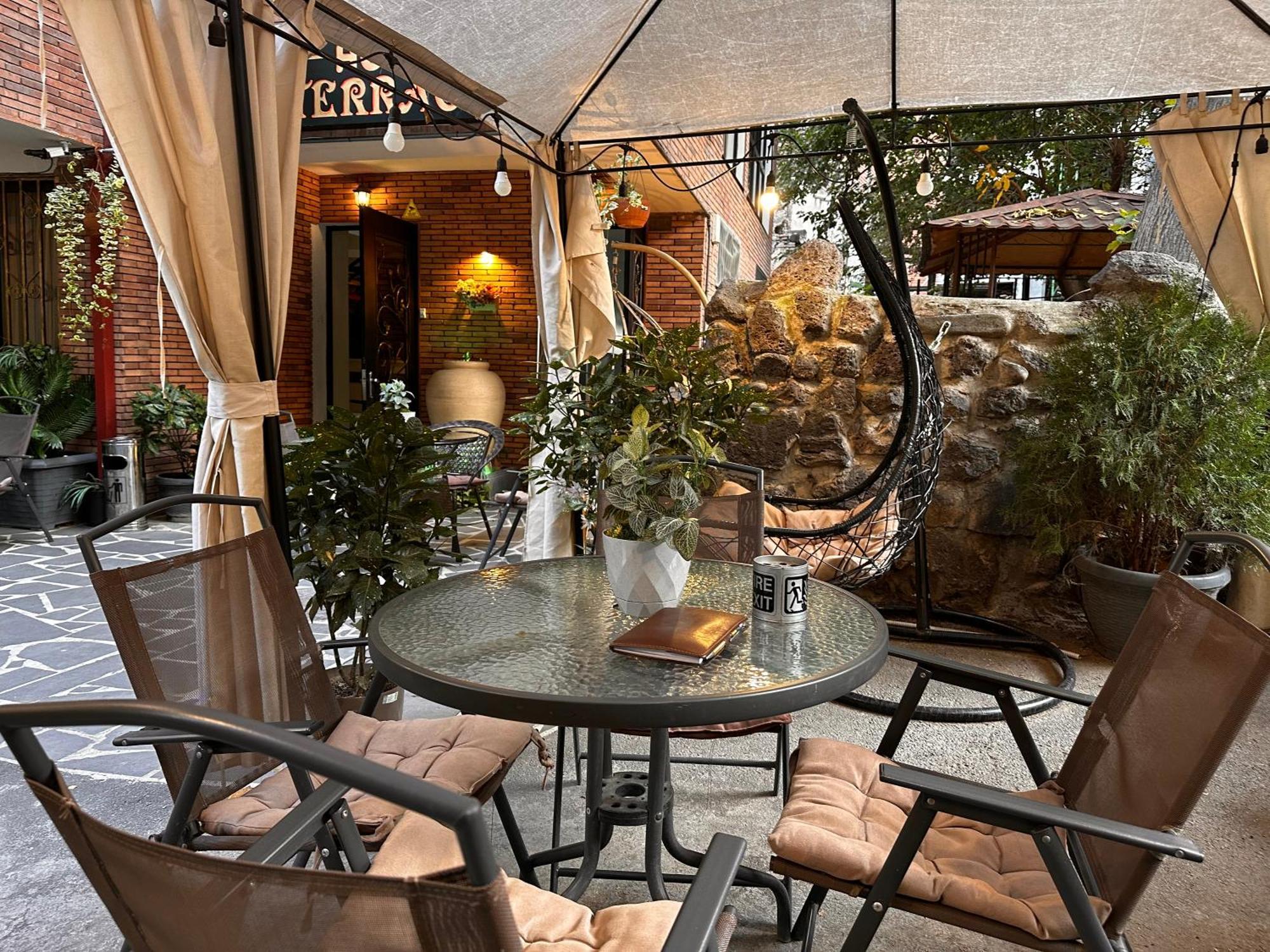 Terrace Tbilisi Center Hotel Exterior photo